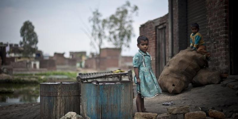 القضاء على الفقر: خطوة نحو الحرية والعدالة