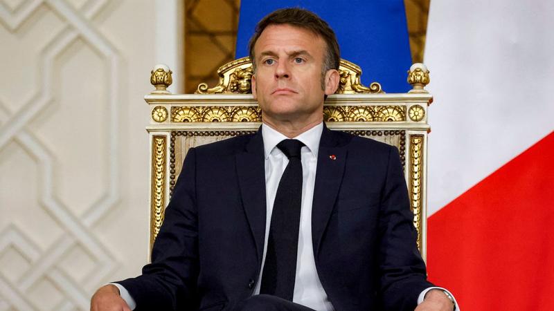 Die Regierung ist gerettet, doch Macron ist am Ende