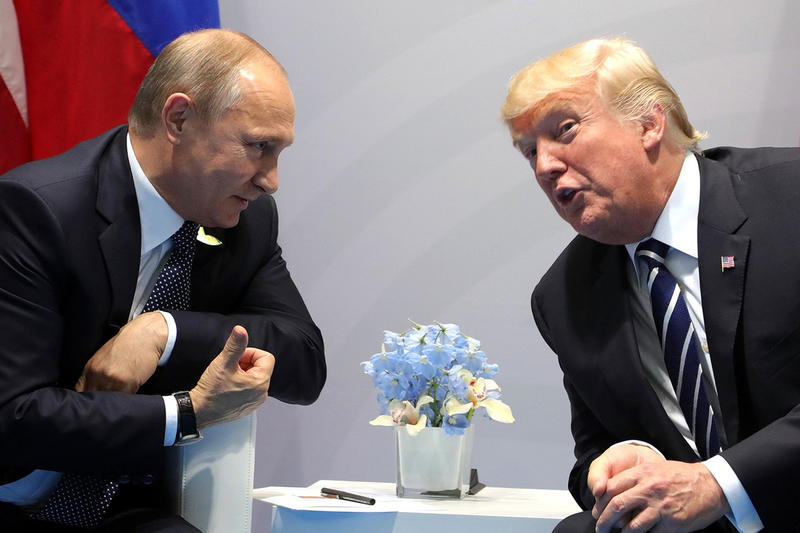 Назван признак, раскрывающий непубличные договоренности Путина и Трампа по Украине