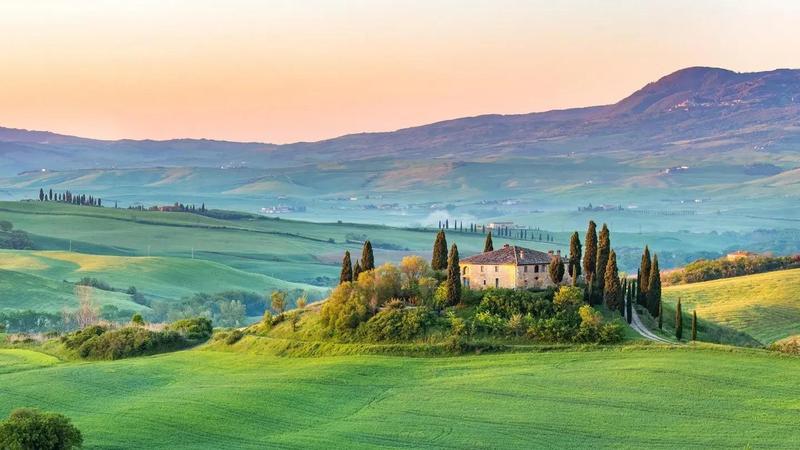 How To Buy A Villa In Tuscany, The Top Day Of The Dead Hotels And More Travel News