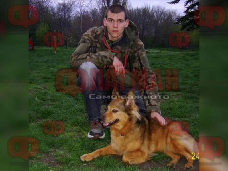 Маскиран, този ученик нападна и ограби безпомощна пенсионерка на пейка в Морската градина на Бургас