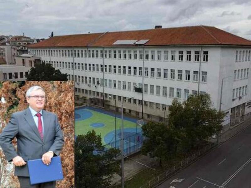 Вода извира от пода в бургаското СУ „Иван Вазов“, директорът прехвърли топката към Министерството