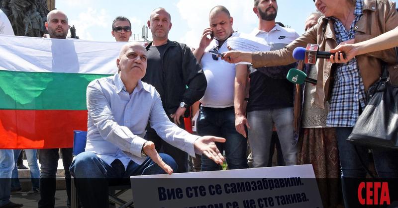 ИТН удави избирателите си в политическото блато