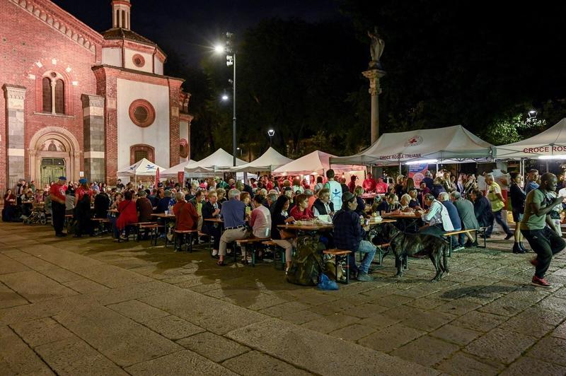 Milano, la Notte dei senza dimora compie 25 anni: una piazza che diventa casa