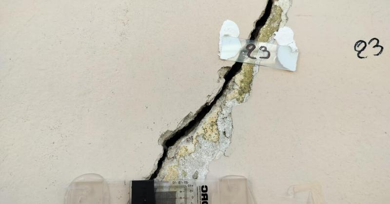 Ρωγμές και αβεβαιότητα στις Βούτες: Ο Δήμος ζητά διόρθωση του πορίσματος για να αποζημιωθούν οι οικογένειες