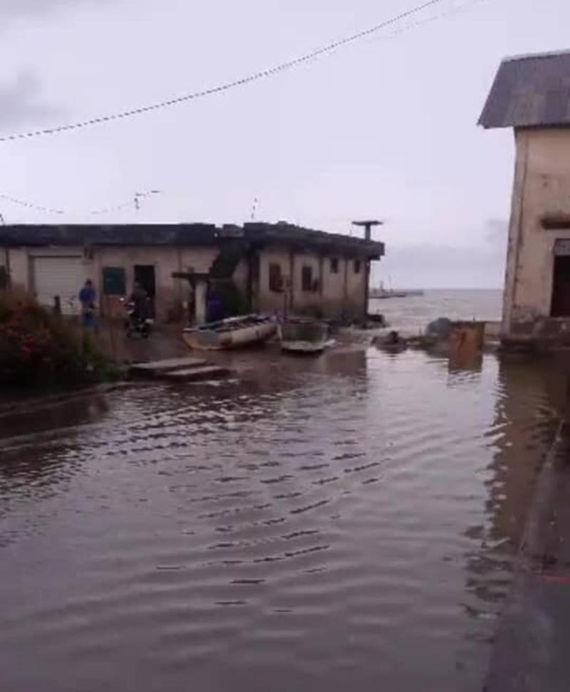 Fuertes lluvias inundaron calles de la parroquia La Ceiba Fuertes lluvias inundaron calles de la parroquia La Ceiba