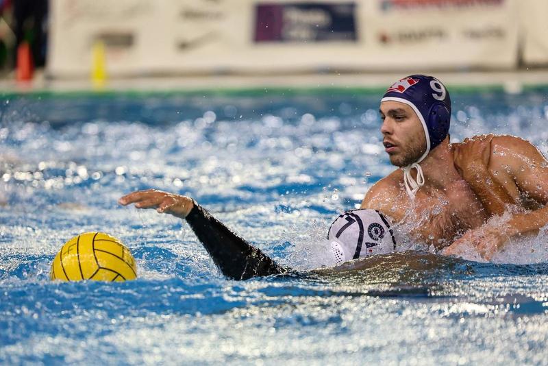Pallanuoto: i ragazzi di Mistrangelo affrontano la Pro Recco. La De Akker insegue l’impresa: 