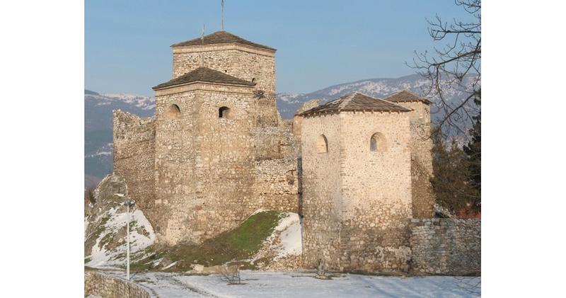 Проф. Николай Овчаров