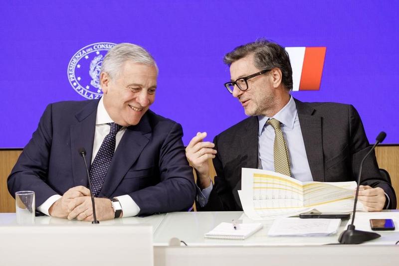 Manovra, trovata la quadra sul prelievo bancario