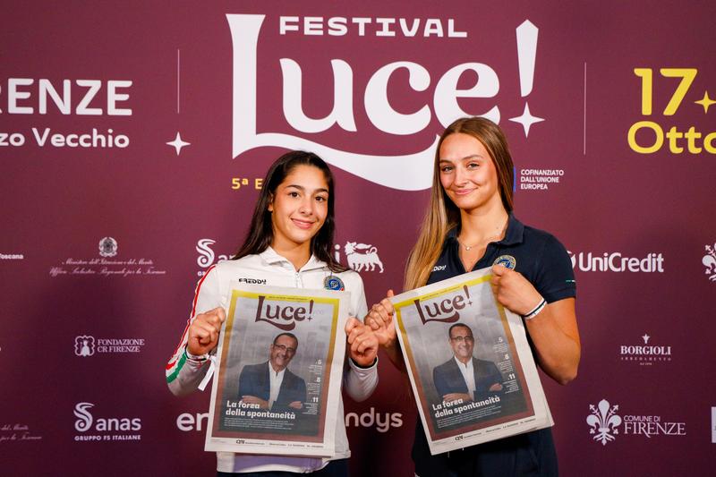 A Luce! Sofia Raffaeli e Tara Dragas: 