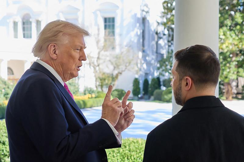 Pressioni su Trump, Wsj: “Diamo i Tomahawk a Kiev”. Putin verso Budapest, l’Ue apre a un corridoio aereo