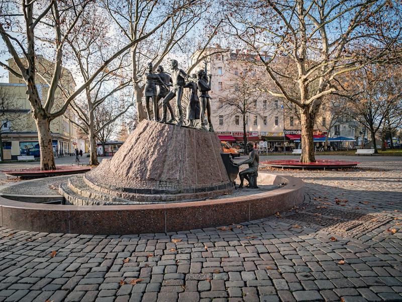 Umbenennung in Wedding: Nettelbeckplatz heißt künftig Martha-Ndumbe-Platz Umbenennung in Wedding: Nettelbeckplatz heißt künftig Martha-Ndumbe-Platz