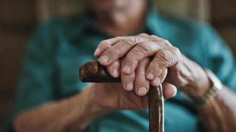 Elderly Oversight Vanishing in Kashmir