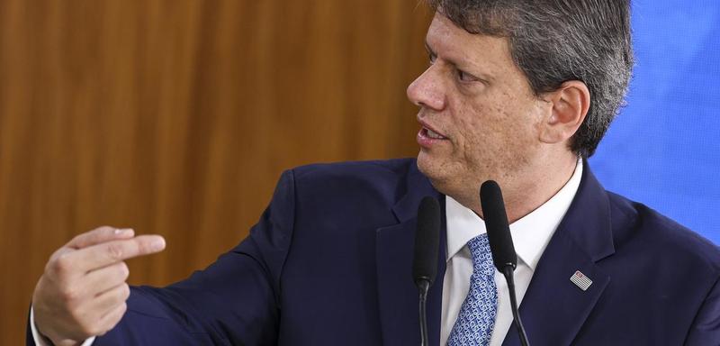 Tarcísio esculhambou com a festa do centrão