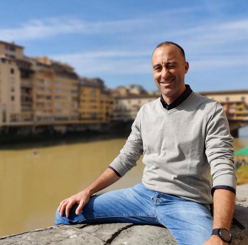 Schianto fatale in moto, muore a 50 anni