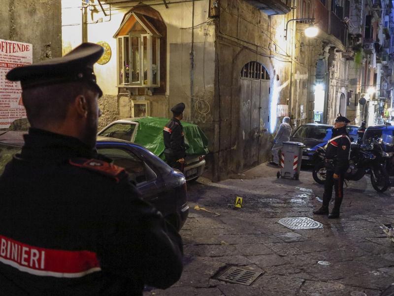 Agguato per uccidere l'ex fidanzatoÂ della figlia, ma sparano a un rider innocente: quattro arresti (due sono minorenni)