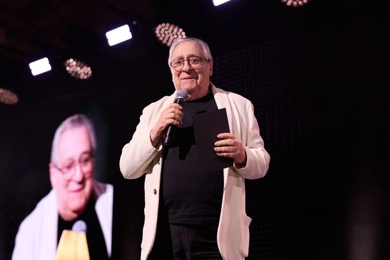 Хазанов рассказал анекдот про миллион долларов