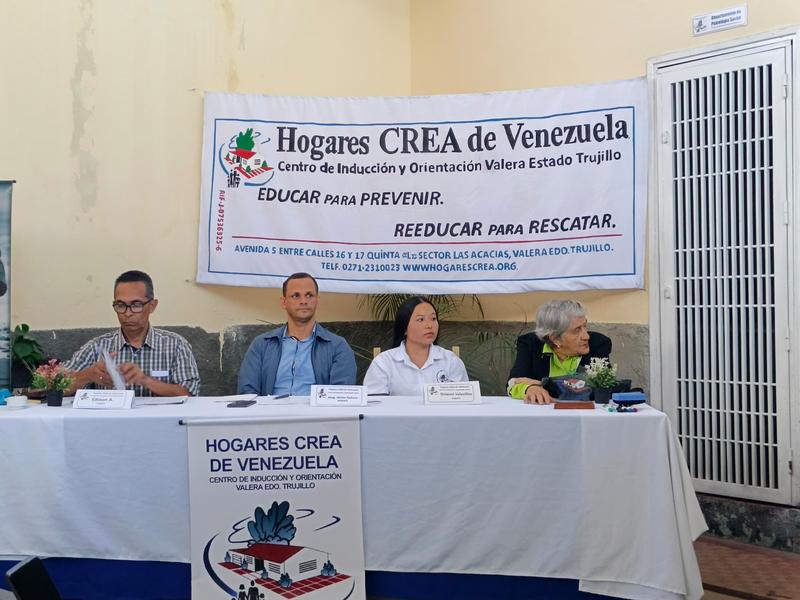 Hogares C.R.E.A. realizó conversatorio sobre alcoholismo y salud mental Hogares C.R.E.A. realizó conversatorio sobre alcoholismo y salud mental
