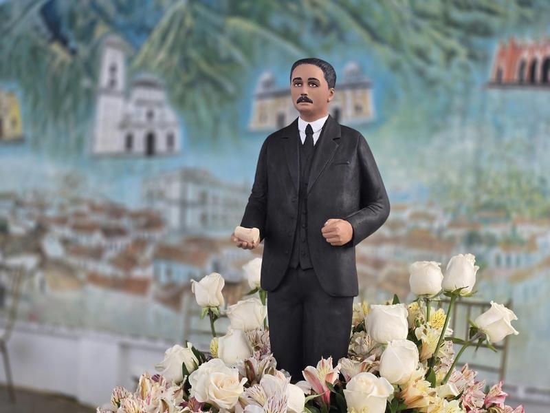 ¡Tenemos Santo! Venezuela tiene su propio referente moral nacido de la nobleza de Trujillo, nuestro San José Gregorio Hernández ¡Tenemos Santo! Venezuela tiene su propio referente moral nacido de la nobleza de Trujillo, nuestro San José Gregorio Hernández