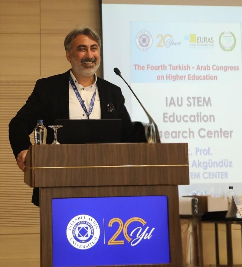 Eğitim fakülteleri varken akademi öğretmenin neyine?