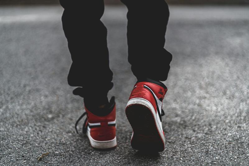 Could your walk be a signal about your ability to win a fight?