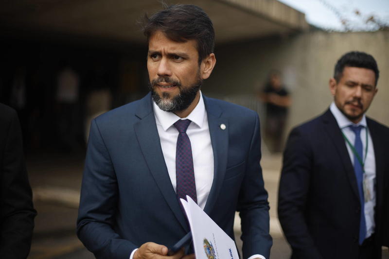 O que mudou no cálculo político quanto a ocupar uma cadeira nos Ministérios?