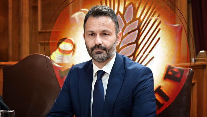 Mάρτυρας με συμπεριφορά υπόπτου Mάρτυρας με συμπεριφορά υπόπτου