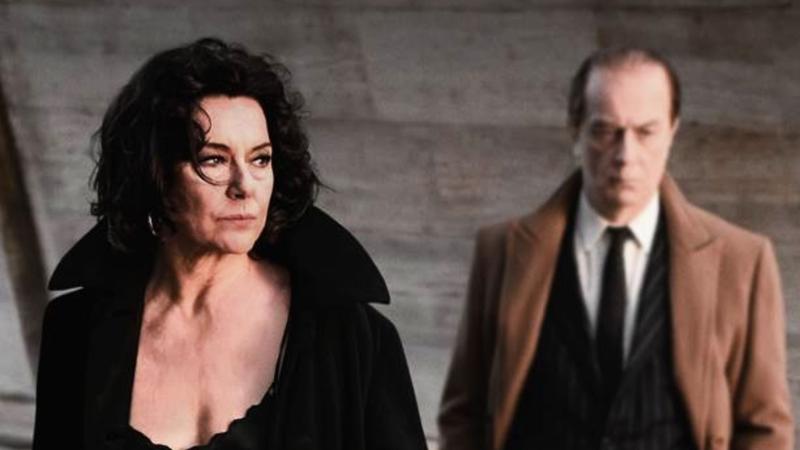 «Anna», delude la regia di Monica Guerritore (voto 4); «Nino», ritratto di una giovinezza insidiata dalla malattia (voto 7½)