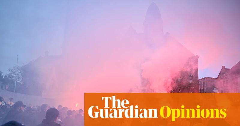 Standing with Maccabi’s football hooligans against local police – is that what patriotism looks like now?