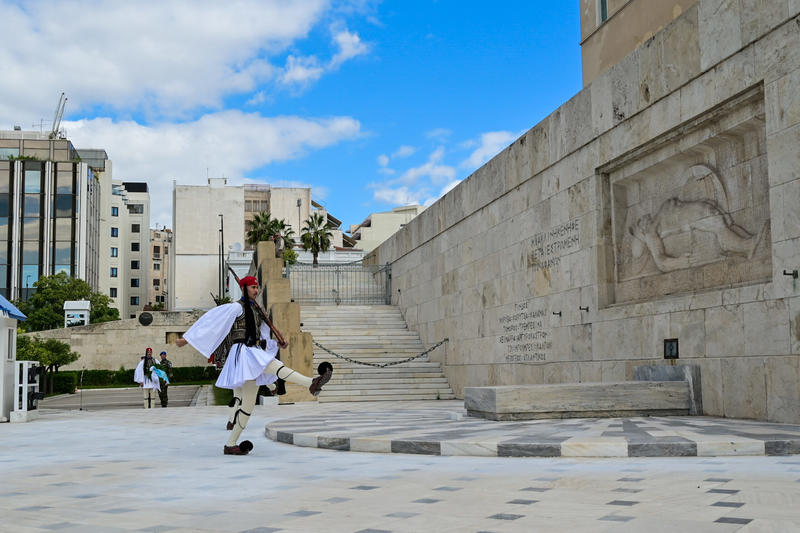 Περνάει ο στρατός της Ελλάδος φρουρός!