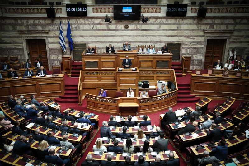 Οι ωδίνες μιας κομματογένεσης