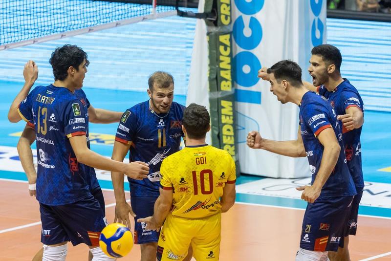 Consar, Russo eroe della rimonta: 