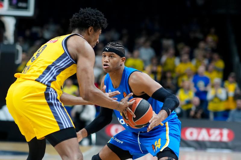European basketball becomes 1st sports competition to return to Israel after ceasefire