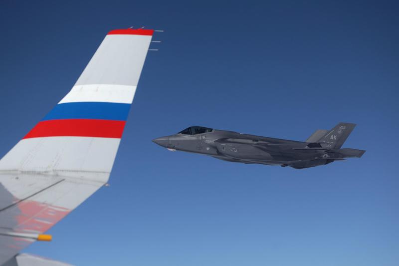Polonia: “L’aereo di Putin sarà costretto ad atterrare se entra nel nostro spazio aereo”