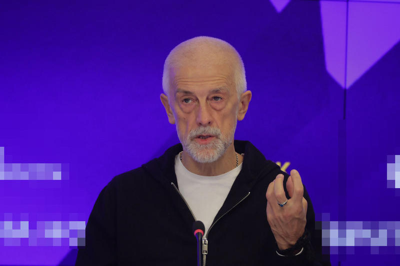 Первый сбор труппы Театра на Малой Ордынке ознаменовался вопросами о зарплате