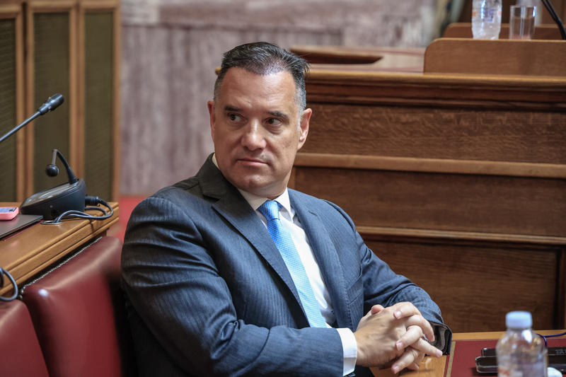 Το τεντωμένο σχοινί του Άδωνι