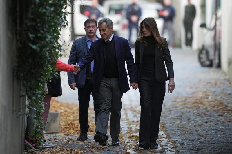 Sarkozy va in carcere, l’indignazione degli avvocati: «Giorno funesto»