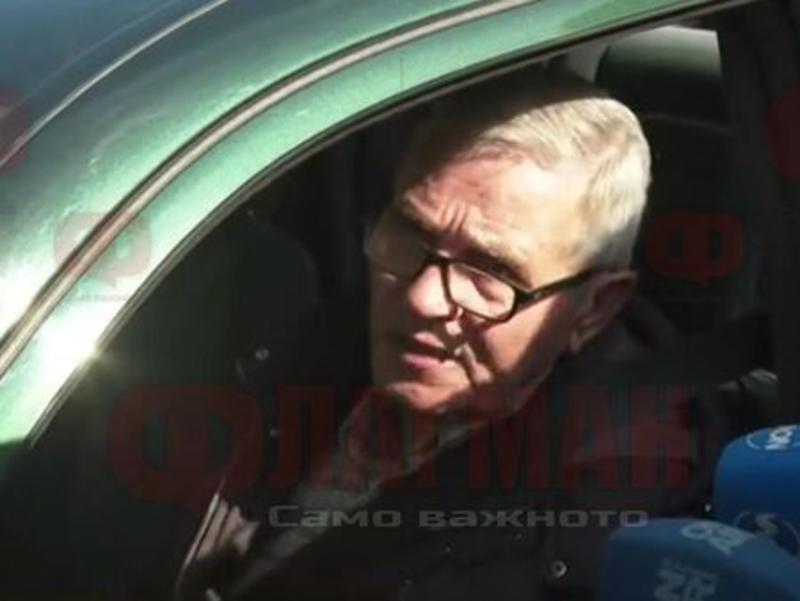 Оцелялото дете след кървавата драма в Люляково предпазило съседите, брат му щял да убие и тях