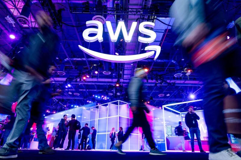AWS Outage Sends Corporate America Into Tailspin
