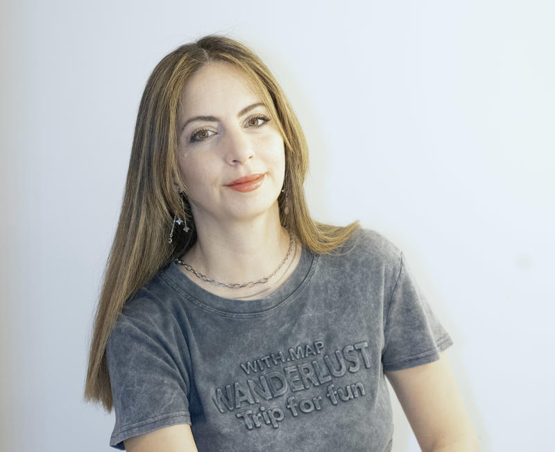 Ezgi Tanergeç ile Tuzlu Yüz’e dair: “Tuzun kendisi beni içine çekti” Ezgi Tanergeç ile Tuzlu Yüz’e dair: “Tuzun kendisi beni içine çekti”