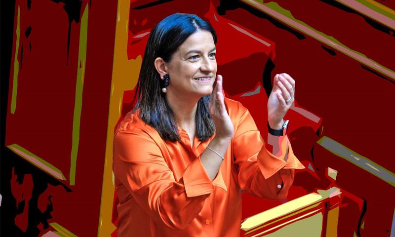 Εργασία για 13 ώρες, χώρα ρεντίκολο για μια ζωή Εργασία για 13 ώρες, χώρα ρεντίκολο για μια ζωή