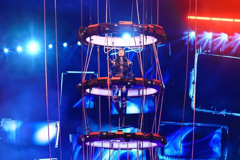 Ein California-Girl fliegt durch die Arena: Katy Perry verzaubert Berlin Ein California-Girl fliegt durch die Arena: Katy Perry verzaubert Berlin