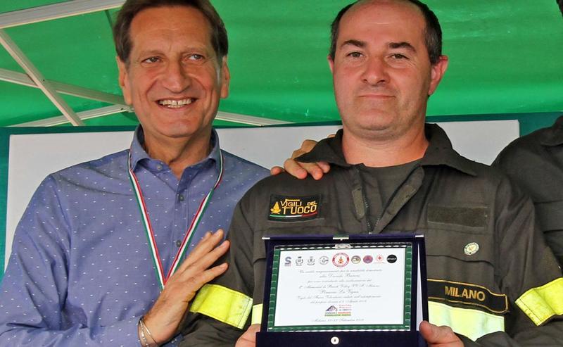 Opera, salva feriti incastrati nelle auto in fiamme: “I vestiti bruciavano, li ho tirati fuori”