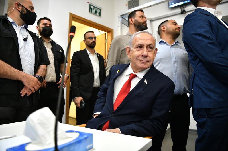 Likud cabinet members call on president to pardon Netanyahu amid corruption trial