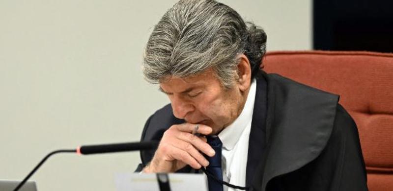 Incomodado com críticas públicas, Fux aproveitou aposentadoria de Barroso