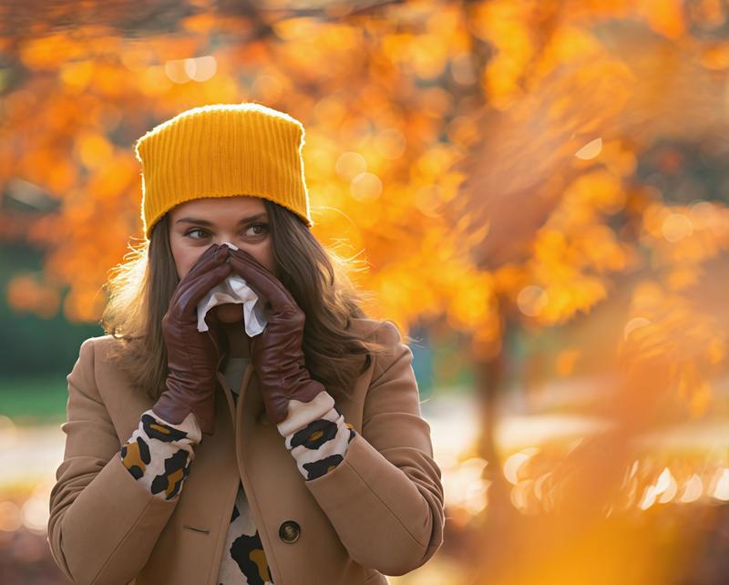 Influenza, primi casi in Lombardia: “Rischiamo stagione pesante”. Ed è già boom di raffreddore e tosse: ecco perché