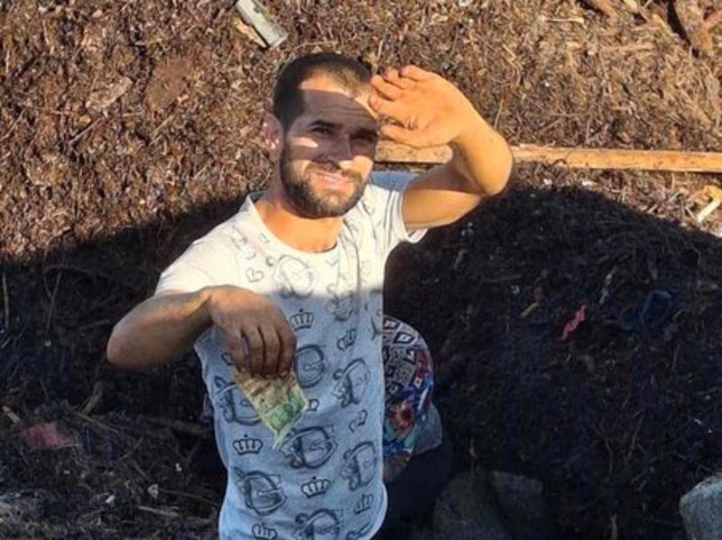 Столевки още извират като гейзери на плажа в Царево, но не са от касата на 