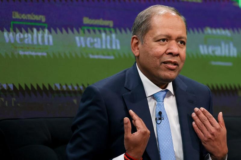 Barclays CEO Can’t See Dimon’s Cockroaches, Even After Tricolor