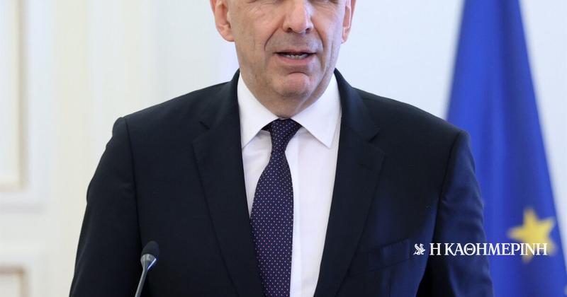 Γιώργος Γεραπετρίτης: Χάρτες