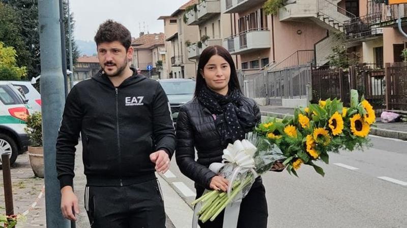 Villa d’Almè, fiori e preghiere per Pamela Genini. La maestra: «Una sua foto in dono alla mamma»
